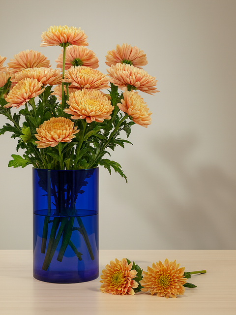 Azure Bloom Glass Vase (Blue)