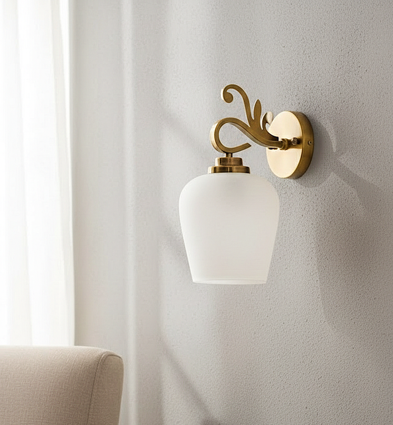 Heritage Glow Brass Wall Sconce