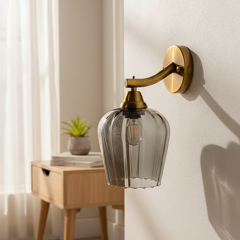 Metal Mounted Black Luminous Glass Decorative Wall Lamp (Black)