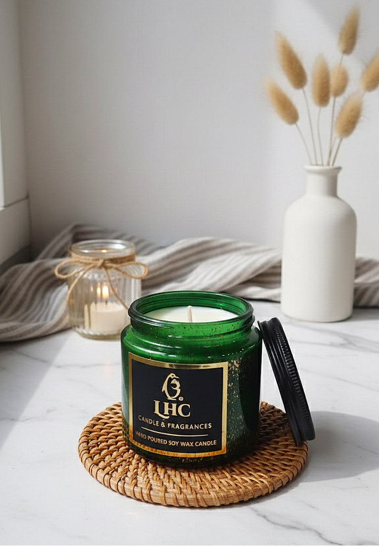 Luxury Golden Brush Stroke Patterned Soy Wax Candle With Black Metal Lid (Green)