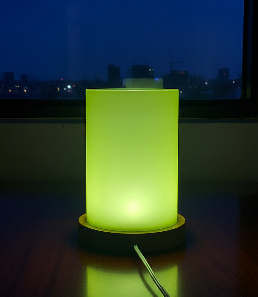 Modern Frosted Green Ambient Table Lamp With Wooden Base (Green)