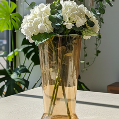 Sunlit Gold Glossy Glass Flower Vase [Amber]