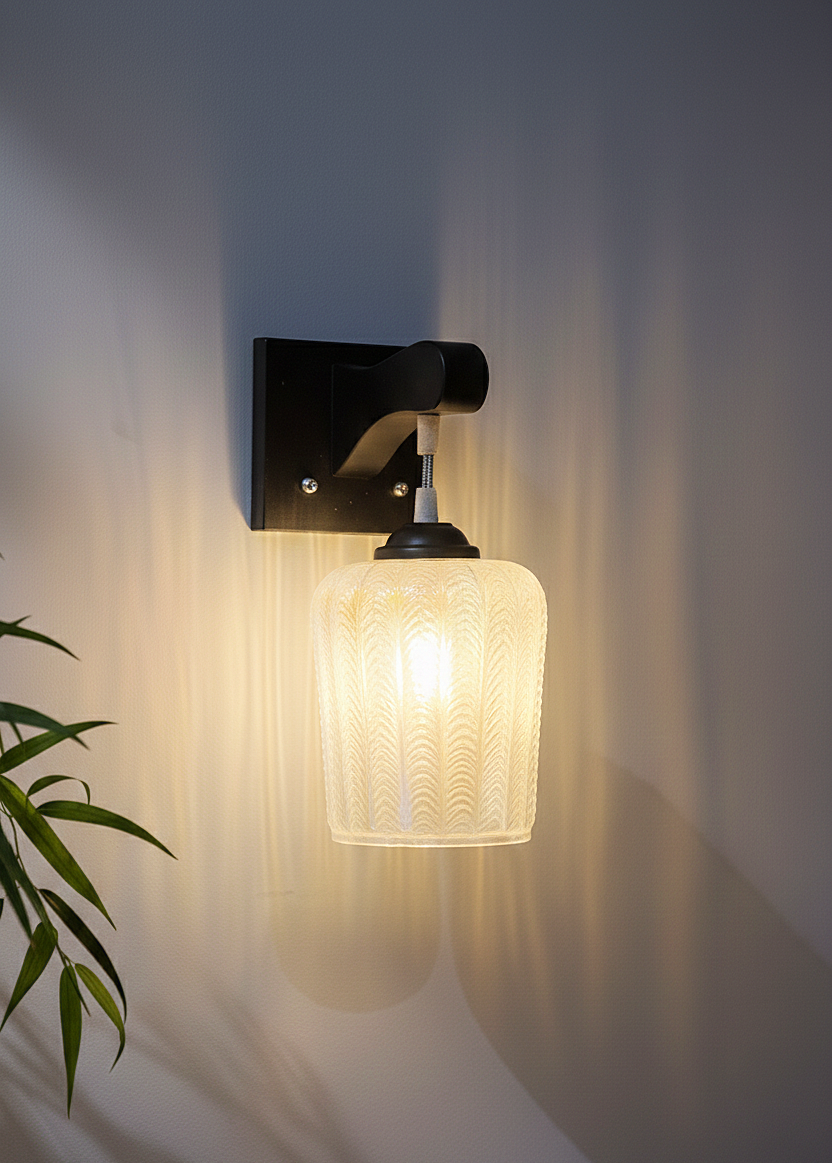 Leaf Textured White Glass Wall Lamp – Rainbow Shine Glass